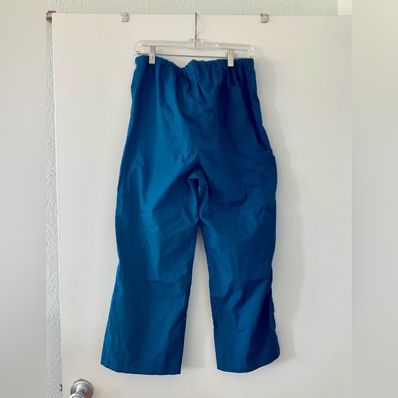 Drawstring Scrubs Pants; Blemish on Leg-Last Photo; 1” Removable Hem - Picture 2 of 8